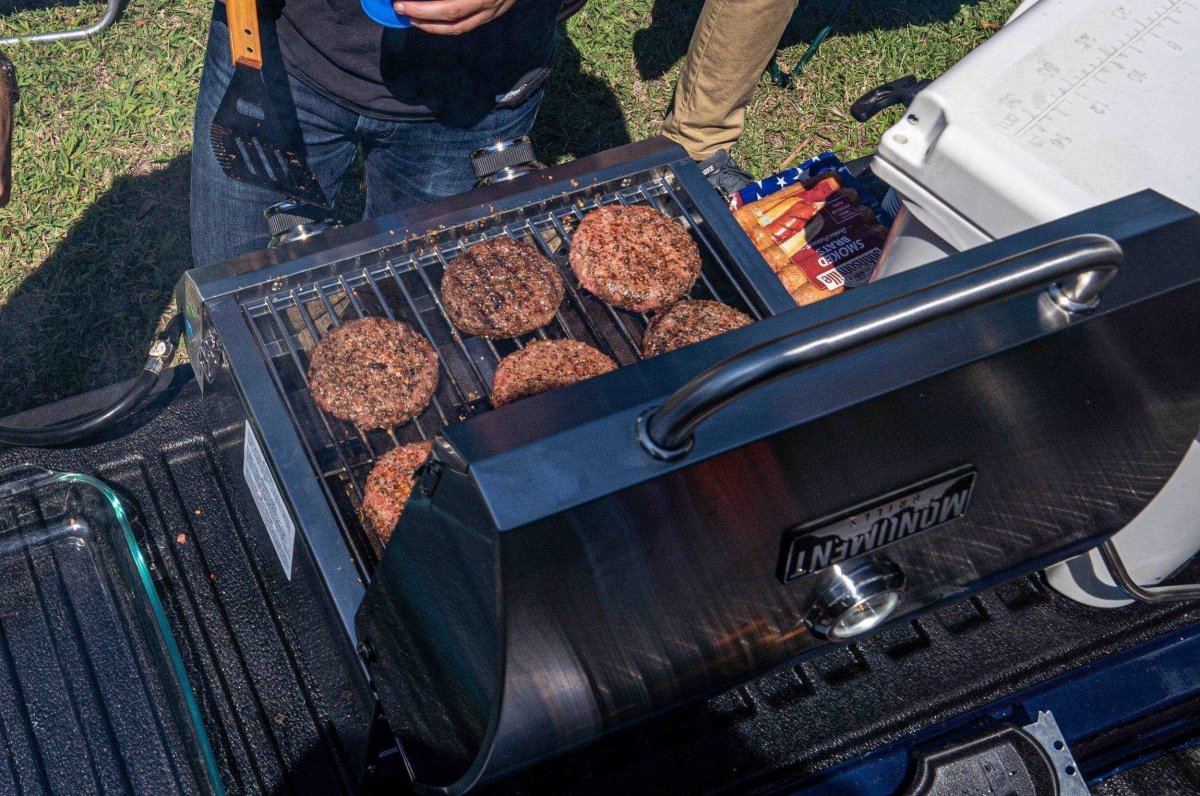 13742 | Stainless Tabletop Propane Grill