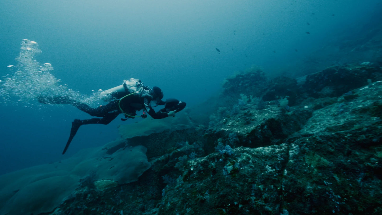 VAPOR Underwater Scooter