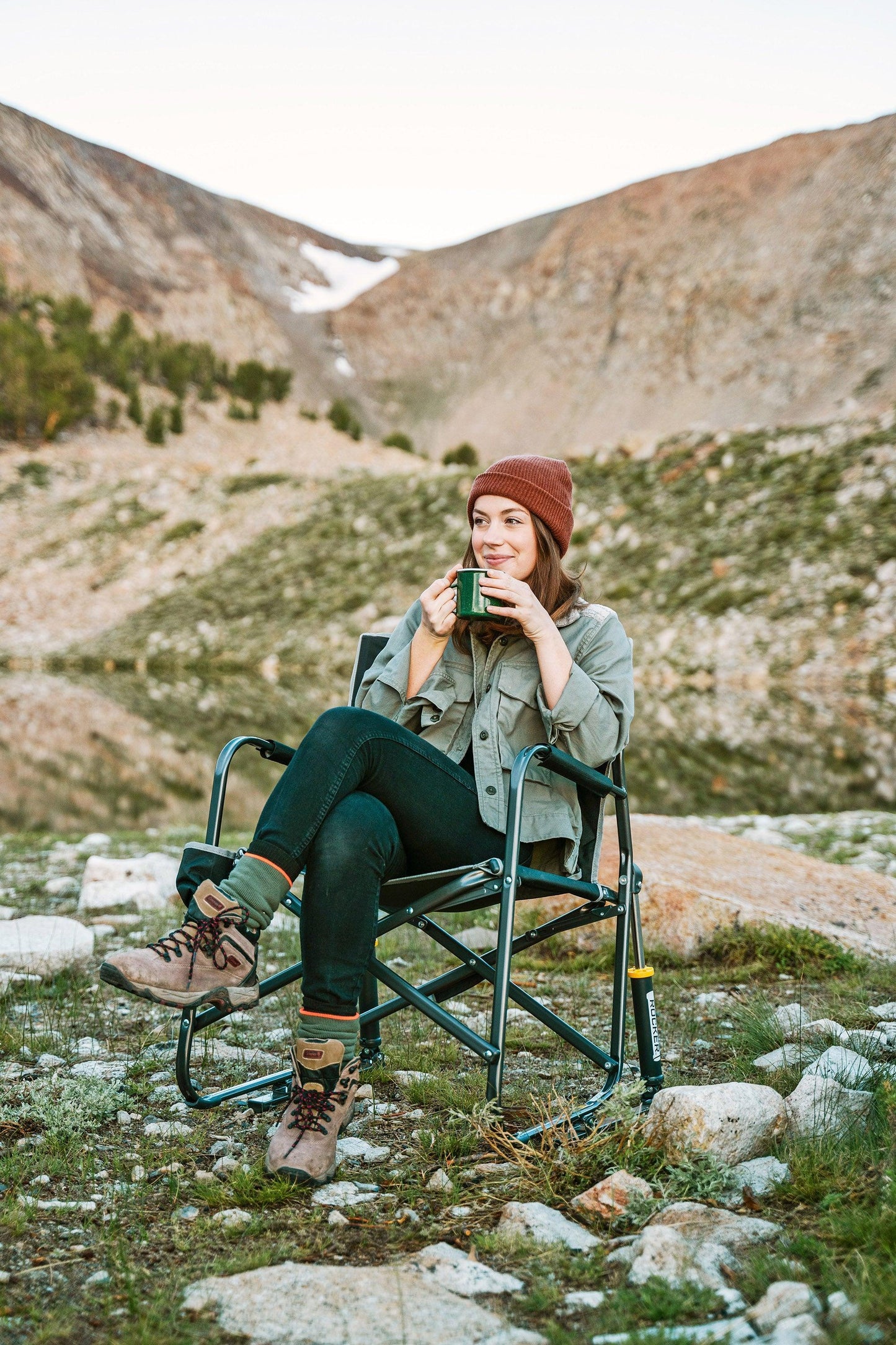 Freestyle XL Folding Rocking Chair- Table